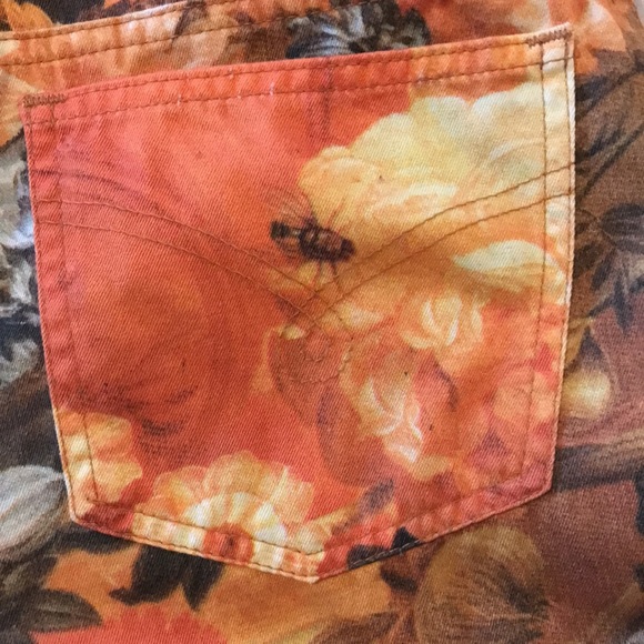 Vintage Mid-1990s Moschino Orange Floral Jeans. Size 29. - Picture 9 of 16